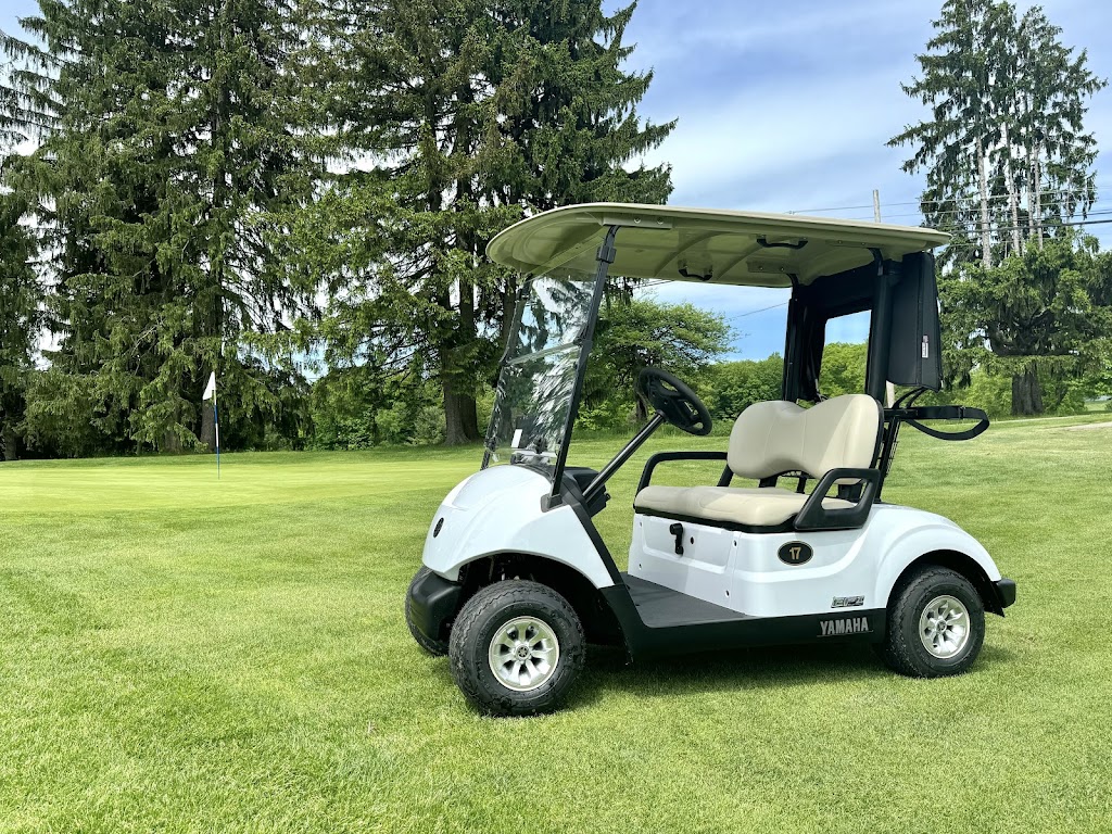  Oakland Beach Golf Course