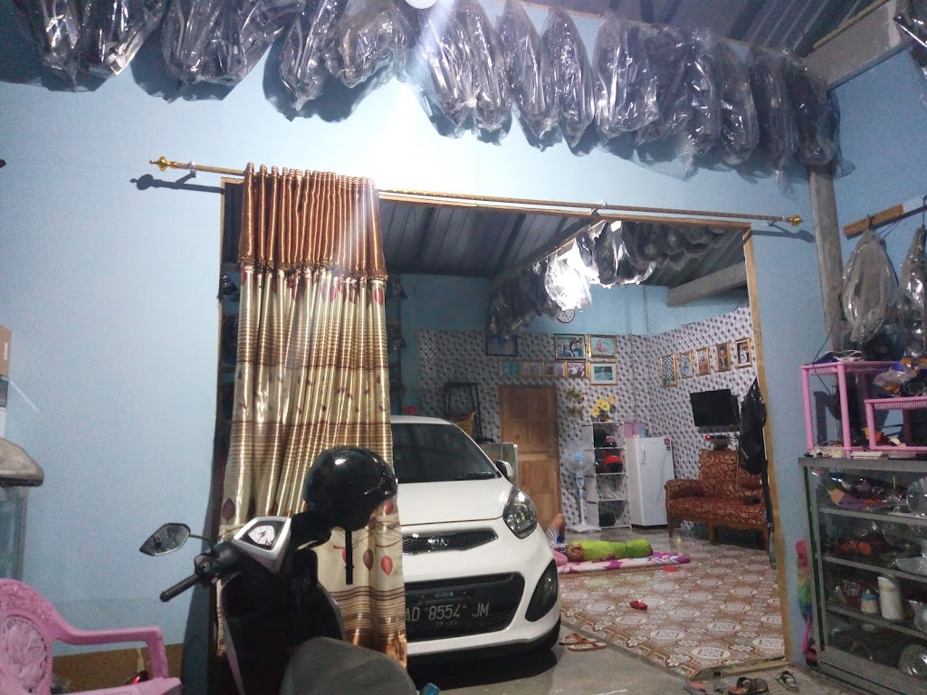 Bengkel Surya Motor Poles Lampu Mobil