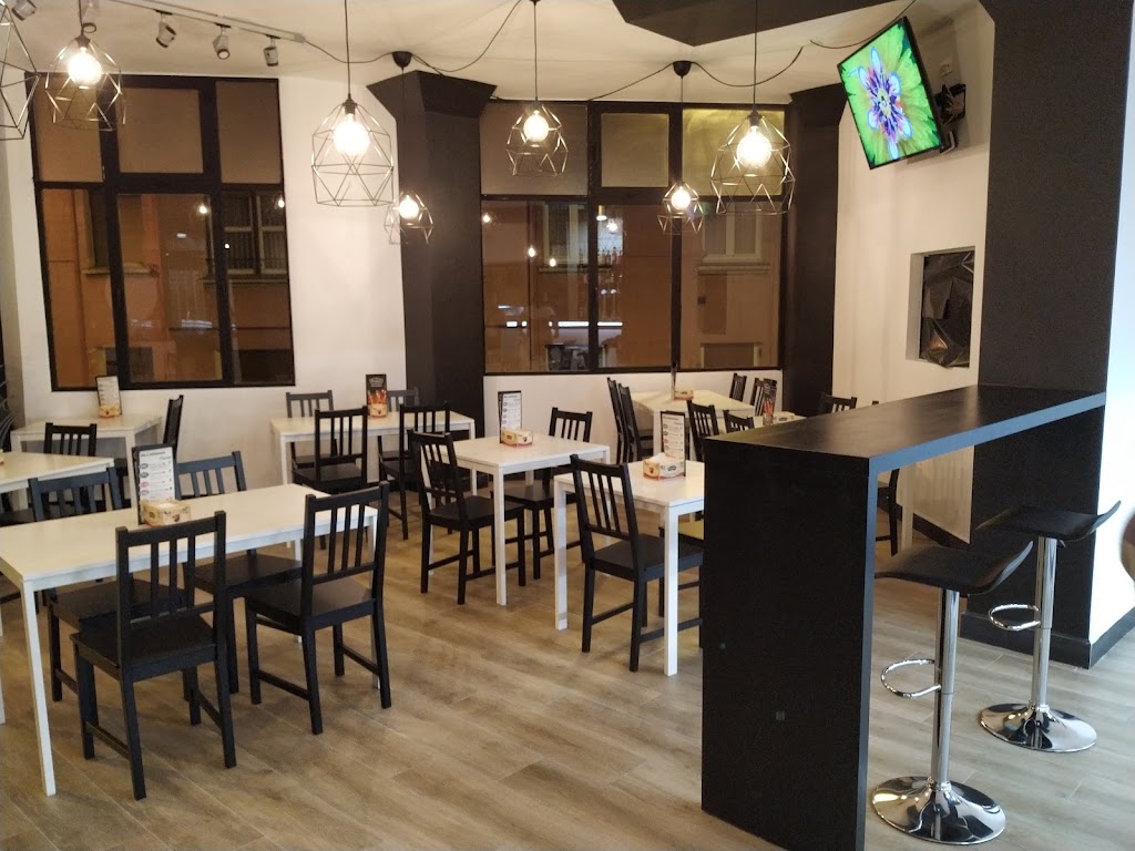 Luna Nueva Restbar — Ambiente