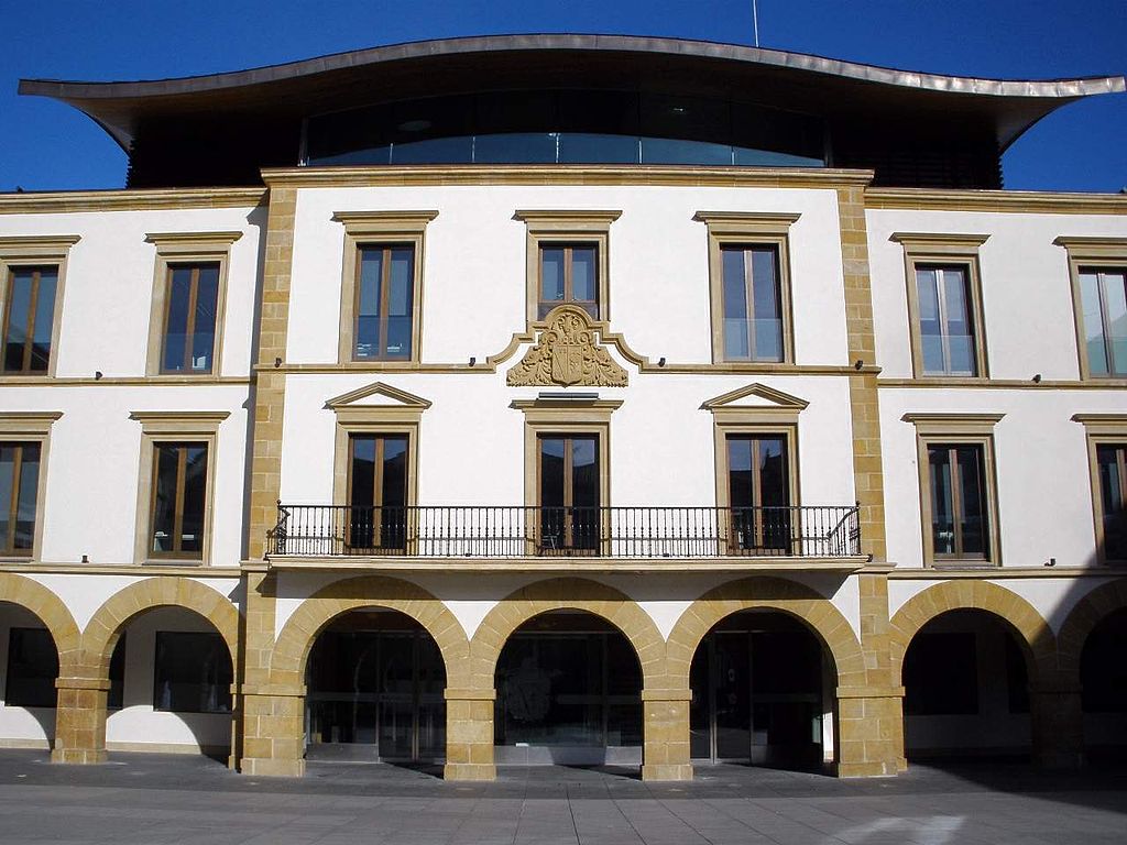 Amorebieta - Etxanoko Udaletxea/Ayuntamiento de Amorebieta - Etxano — Del propietario