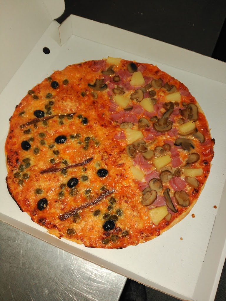 Pizzeria 5 Jotas — Pizza