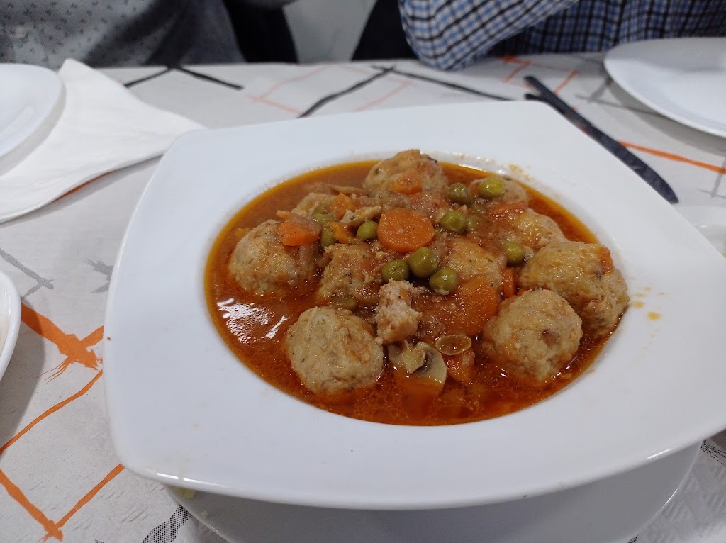 Bar Morall — Comida y bebida