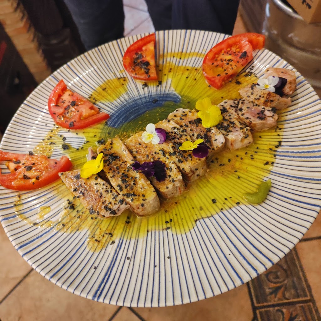 Gastro-Bar MK — Comida y bebida
