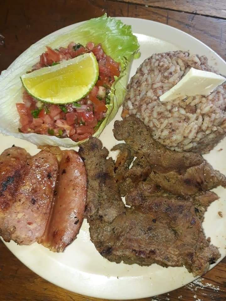 Meson El Abuelo — Comida y bebida