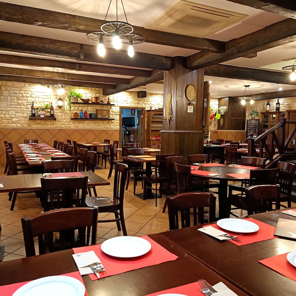 Restaurante Asador Polis — Ambiente