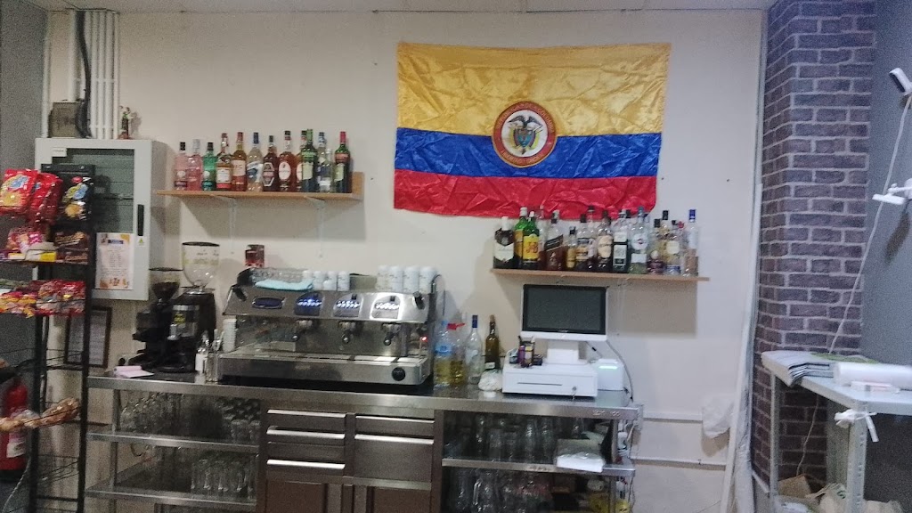 Bar latino La sucursal — Ambiente