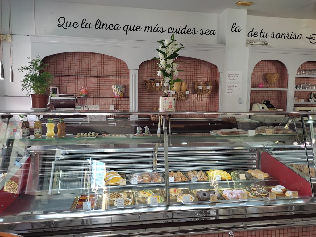 Maloan Elche Cafeteria — Pastel