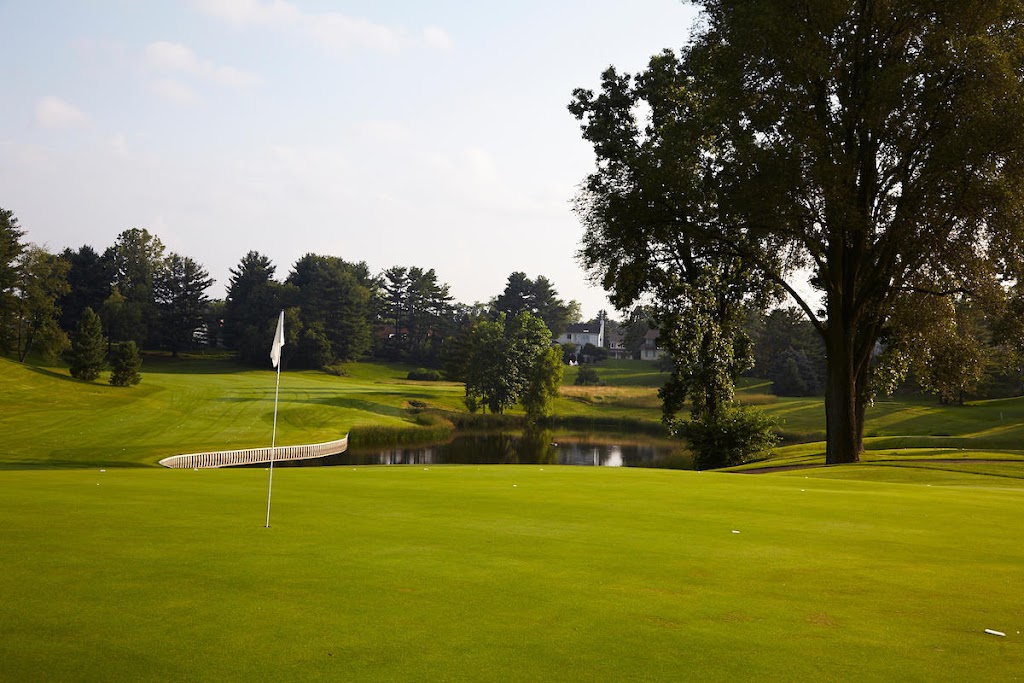  Knollwood Country Club