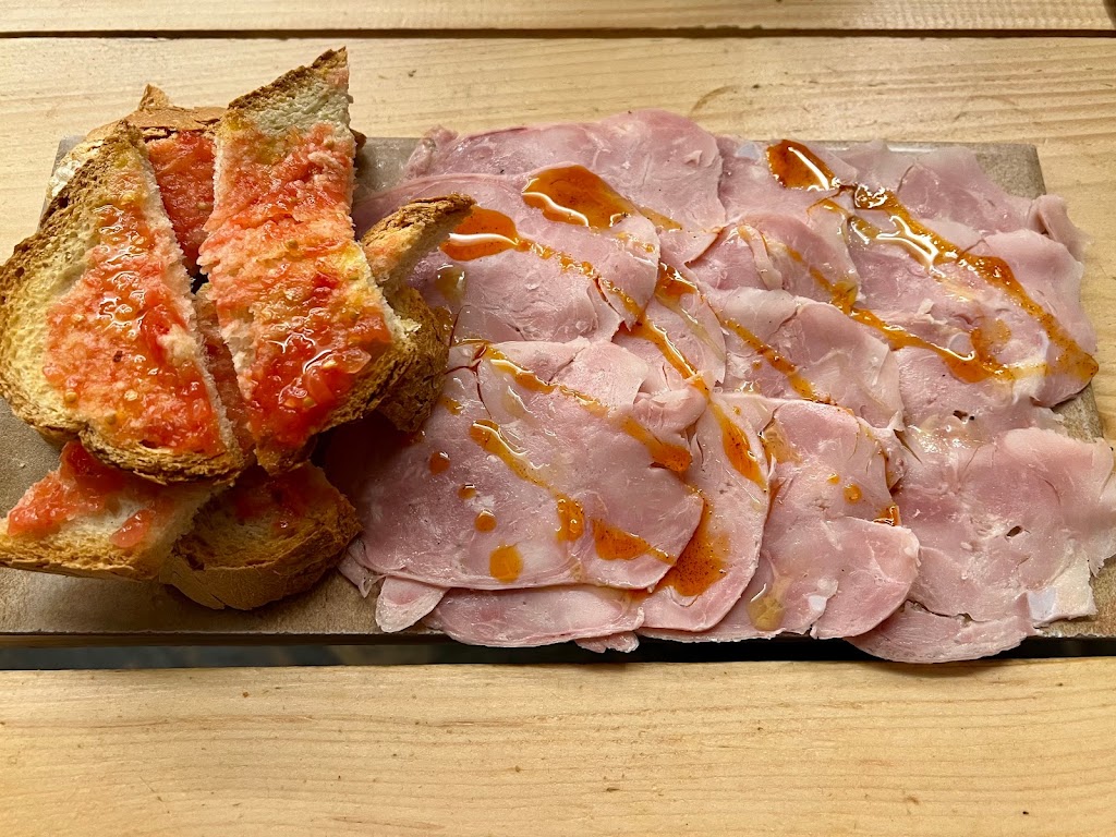 La Bodeguita — Comida y bebida