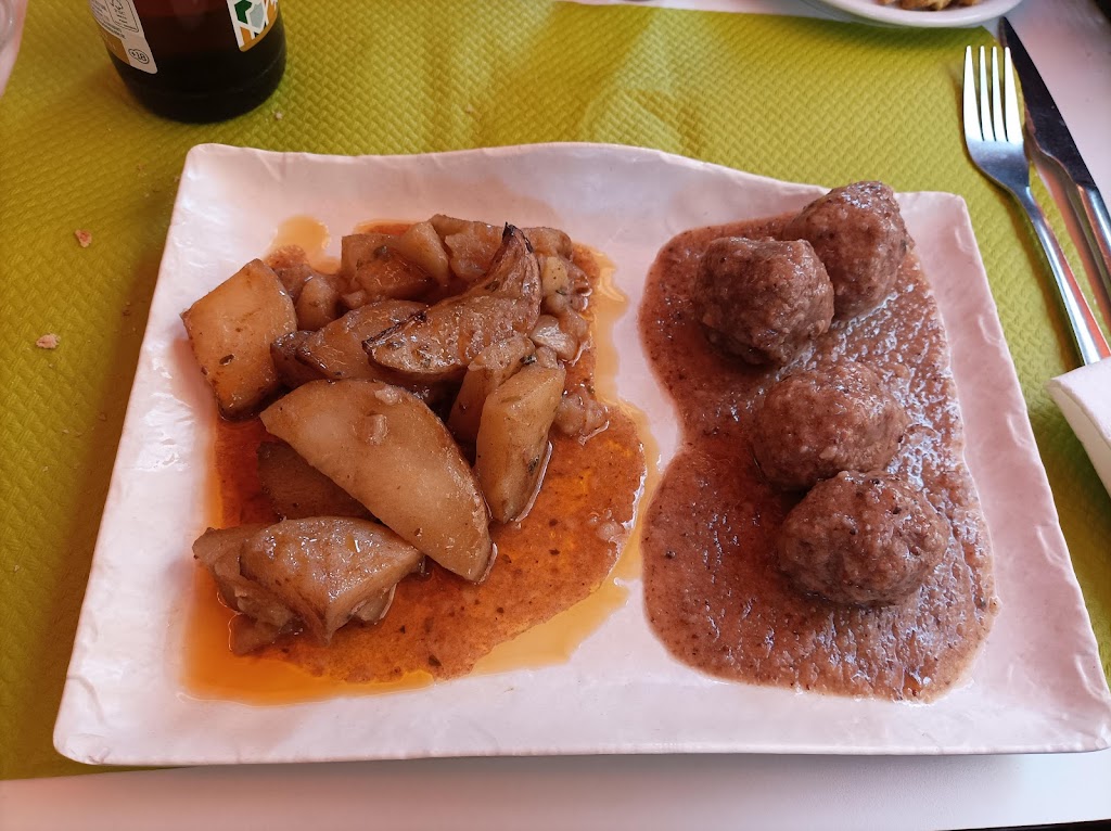 Bar Casa Matas — Comida y bebida
