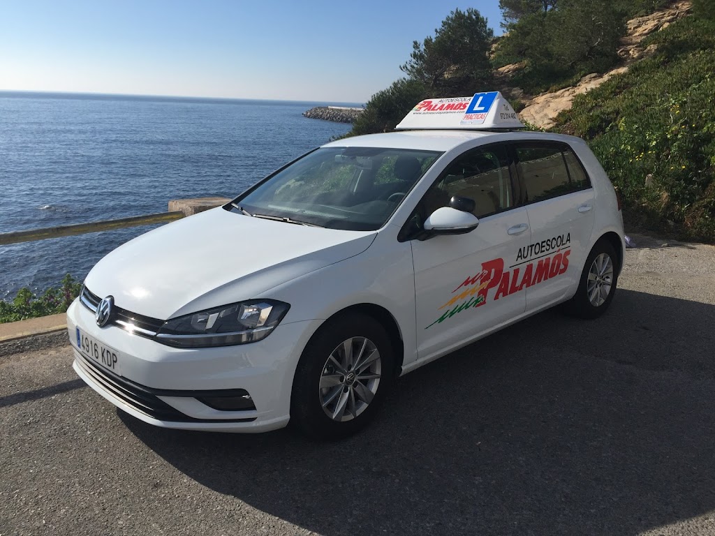 Autoescola Palamos — Automovil