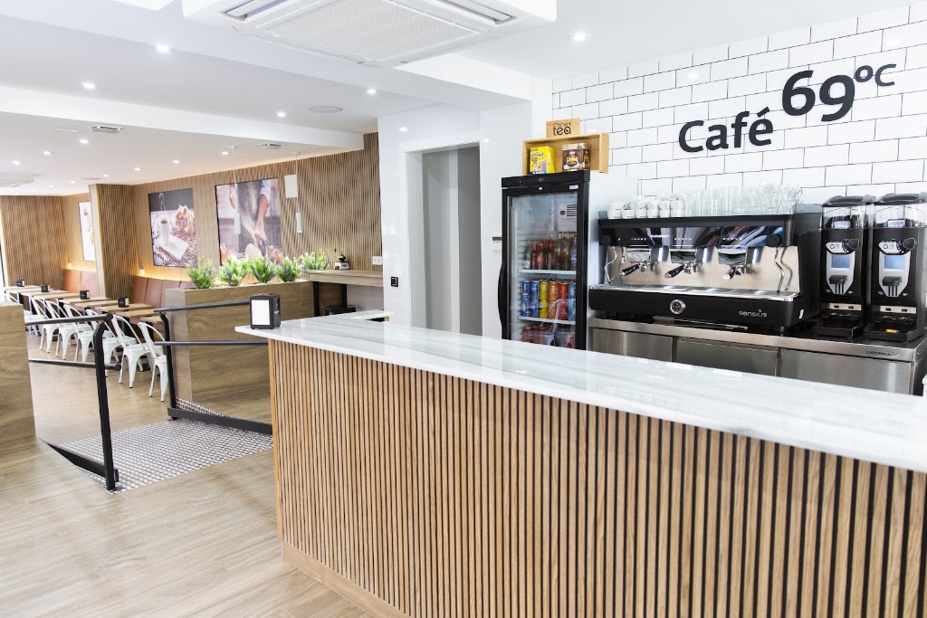 Cafe 69o C — Ambiente