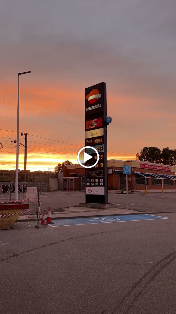 Estacion de Servicio Repsol — Videos