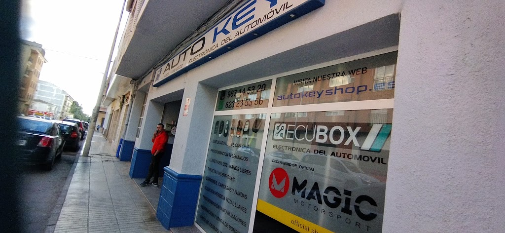 Autokey Villarrobledo — Exterior