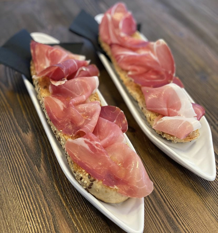 Restaurante 6caprichos — Del propietario