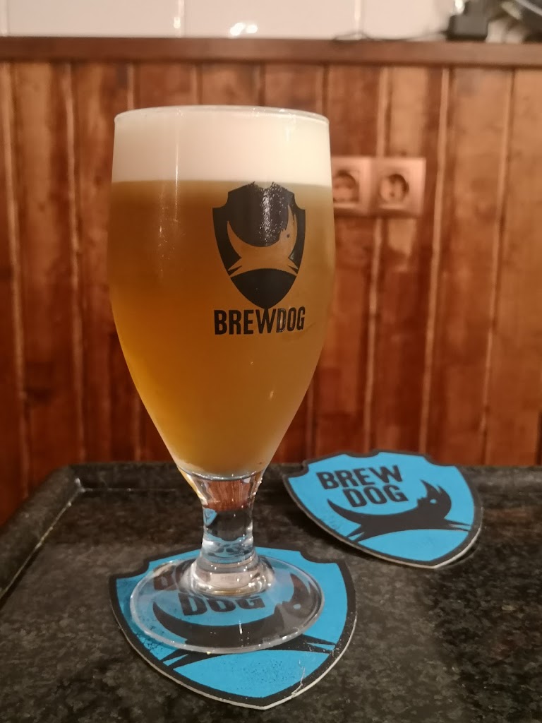 Beers & Friends — Comida y bebida