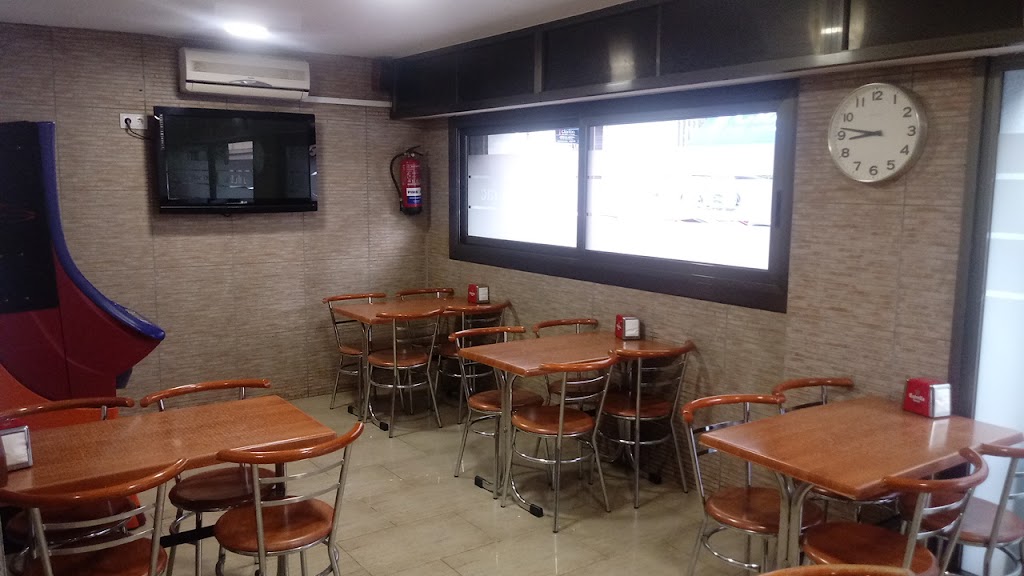 Cafe Bar Drac — Ambiente