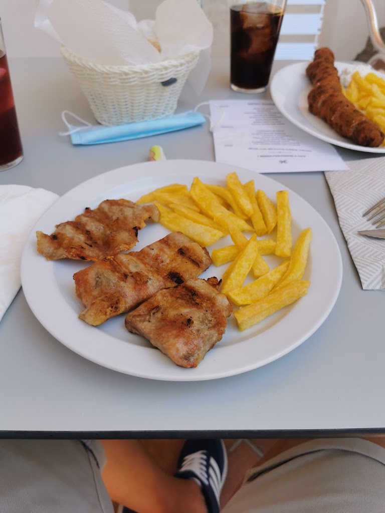 Restaurante Magahy — Comida y bebida