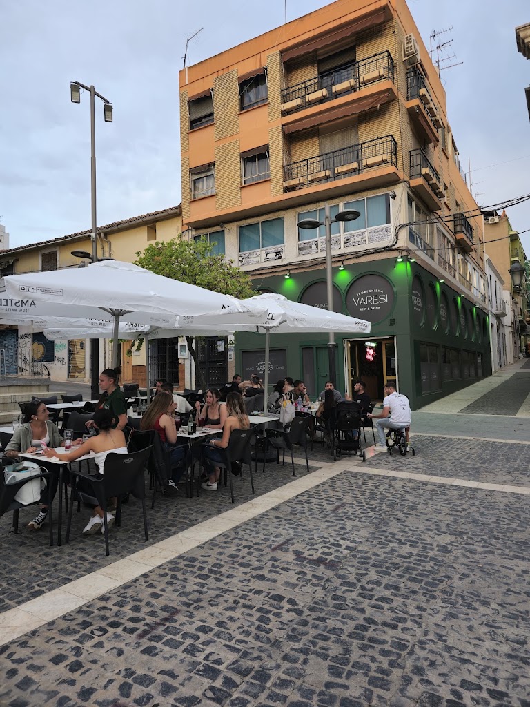 Varesi Lounge Paterna — Del propietario