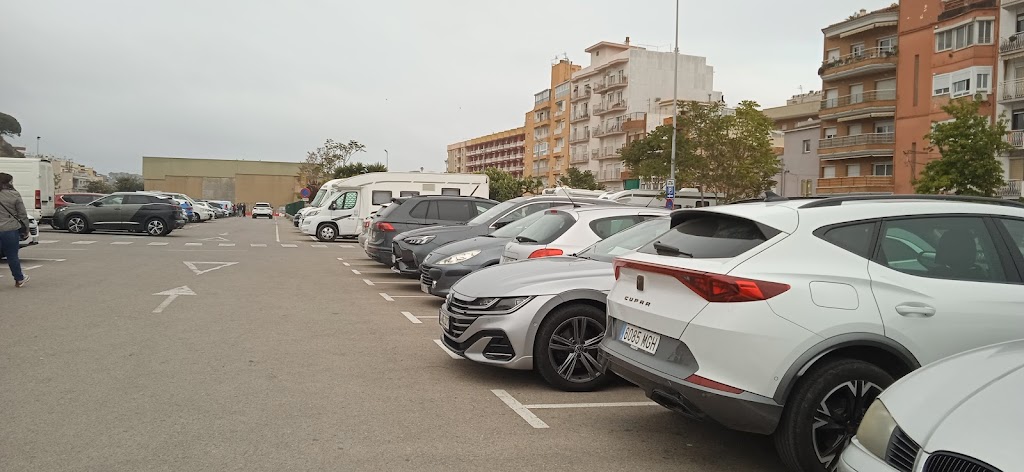 Carrer d'Antoni Gaudi, 22 Parking