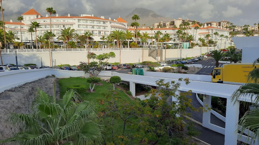 Parking Riu Palace