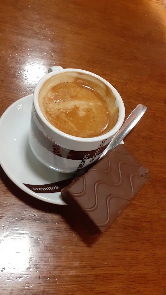 Cafeteria 303 — Cafe