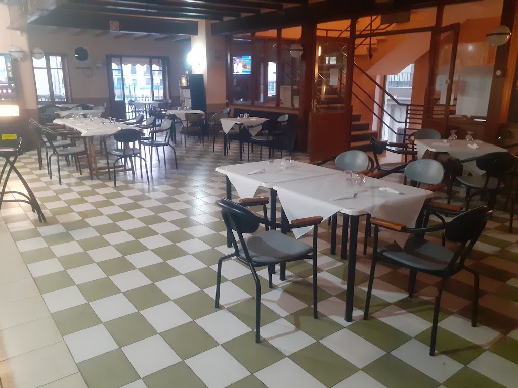 Bar del Sindicat Agricola — Ambiente