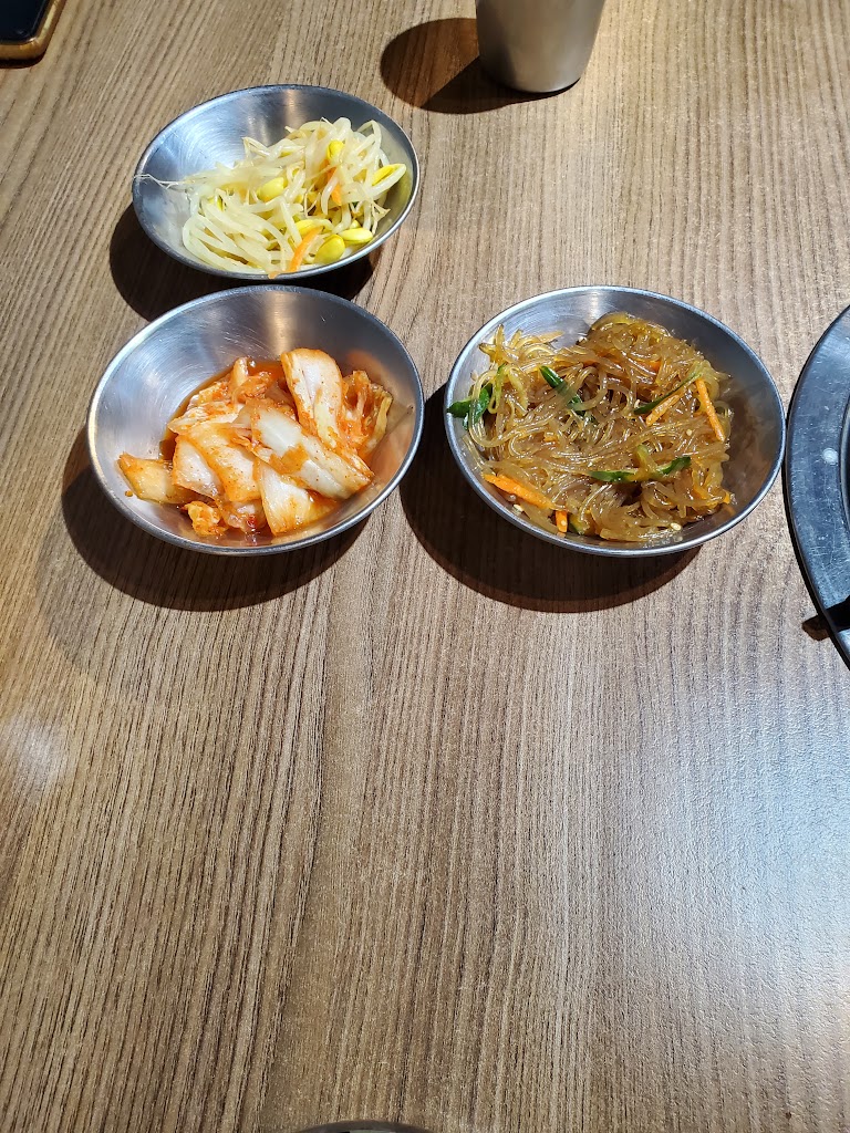 韓鍋家韓式料理 銅盤烤肉 炒雞部隊鍋 春川辣炒雞 專賣店 的照片