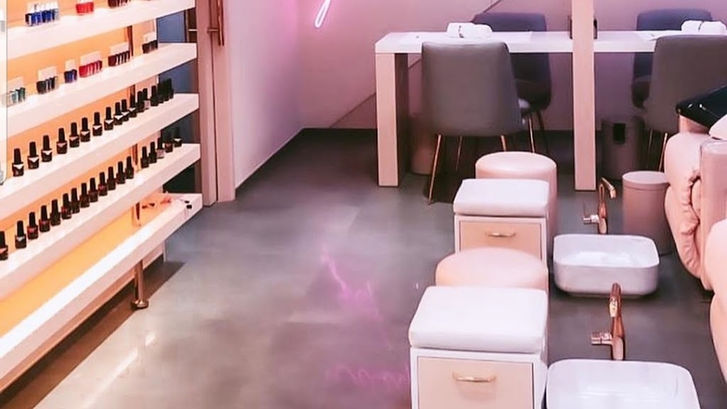 Fatima Beauty Parlour