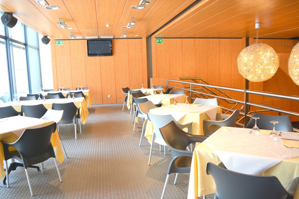 Bermeoko Kafe Antzokia — Ambiente