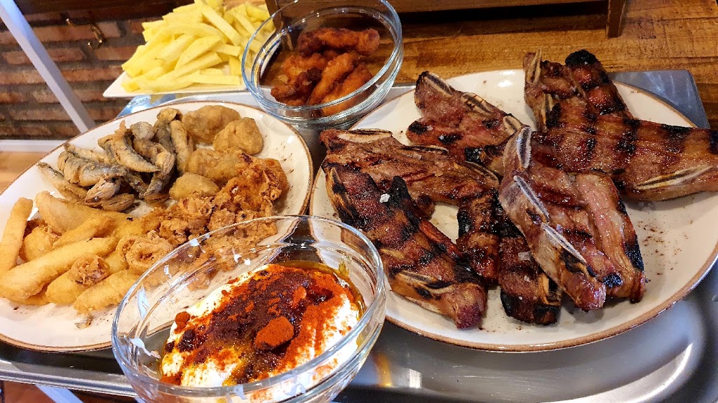 Taberna La Pitarra del Gordo — Comida y bebida