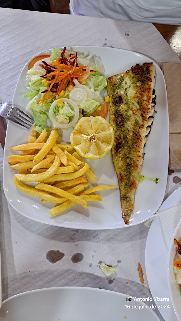 Restaurante Venta Antonio — Comida y bebida