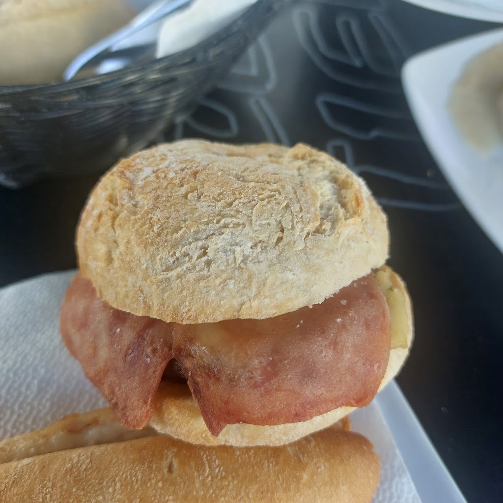 Taberna Tercer Tiempo de Jesuli — Comida y bebida