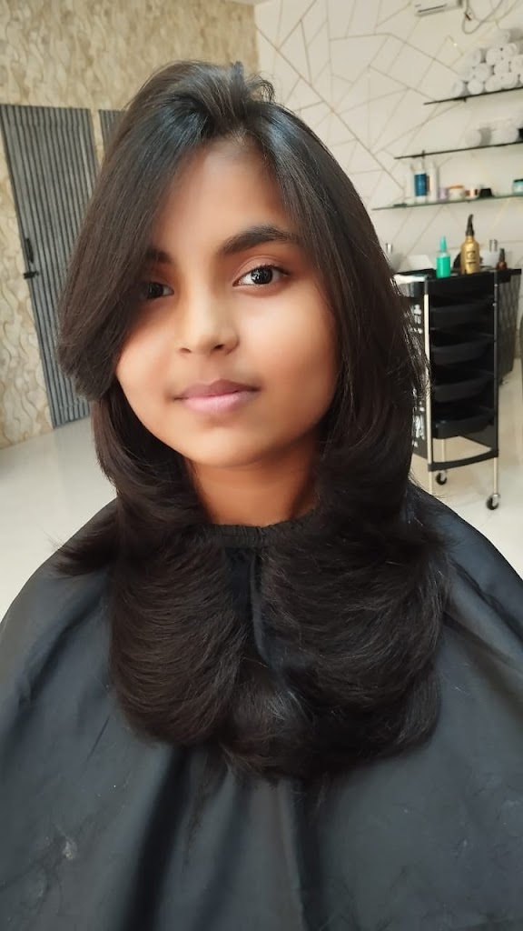 Fashion The Family Salon Unisex