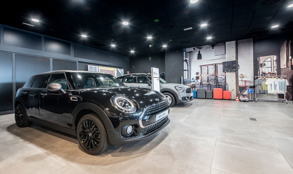 MINI Barcelona Premium Sant Boi — Interior