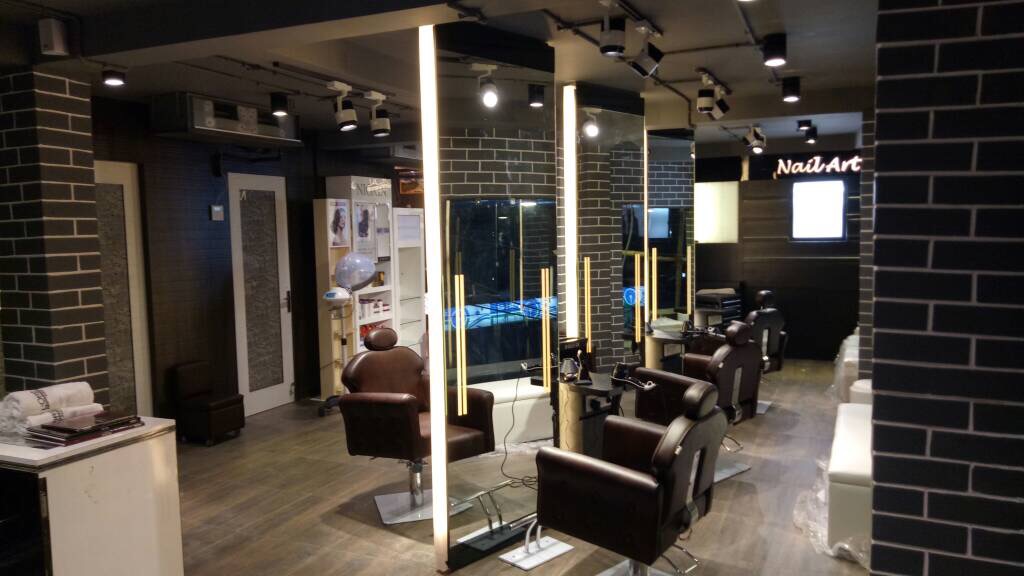 Head Turners Salons Dum Dum