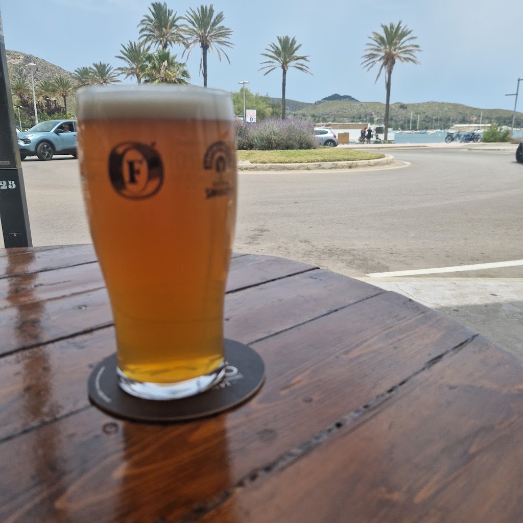 La Cerveceria Puerto Pollensa — Cerveza
