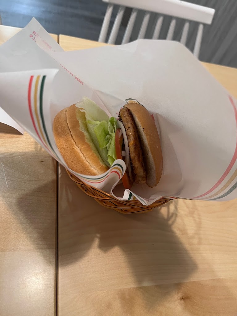 Q Burger 屏東信義店 的照片