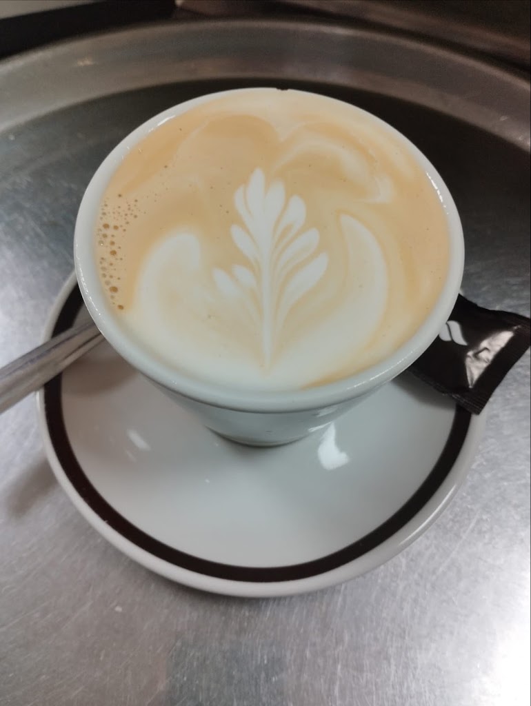 Cafeteria Coffee Center — Comida y bebida