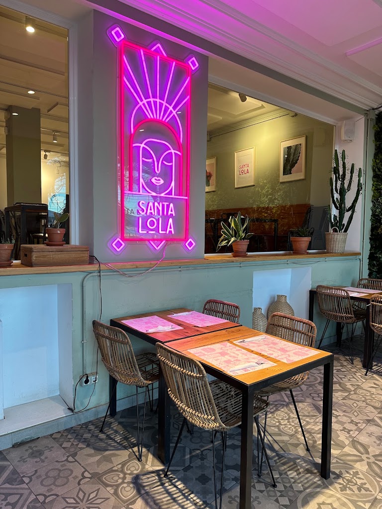 Santa Lola | Badalona — Ambiente