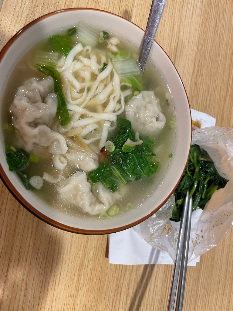 景豪麵食炒手餛飩或中式麵食餛飩炒手 的照片