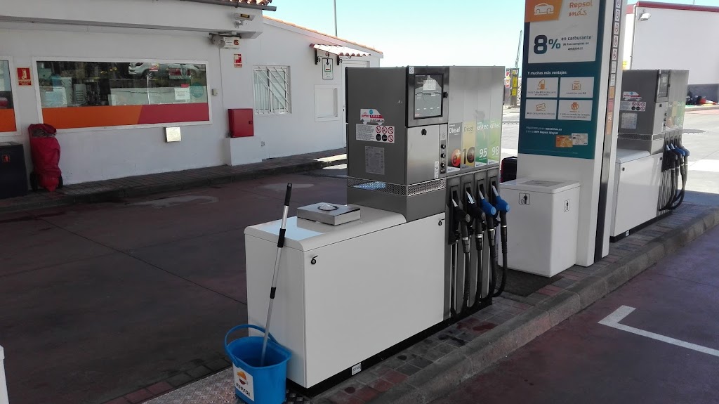 Estacion de Servicio Repsol — Surtidor de combustible