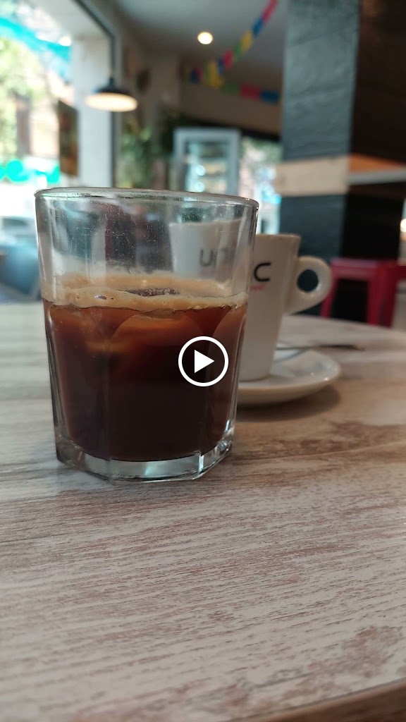 Cafeteria Makus | Sant Adria del Besos — Videos