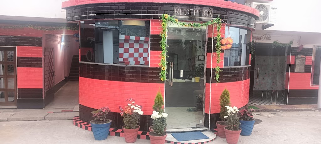 Golden Iris Inn Resturant Hotel