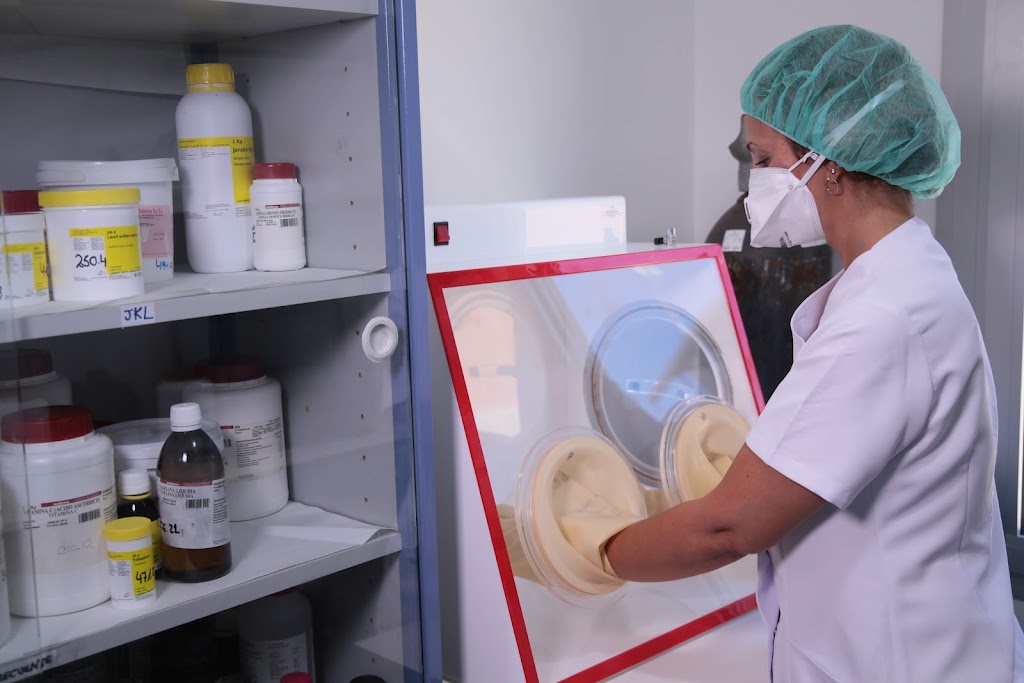 Laboratorio Formulas Magistrales Finca Espana — Del propietario
