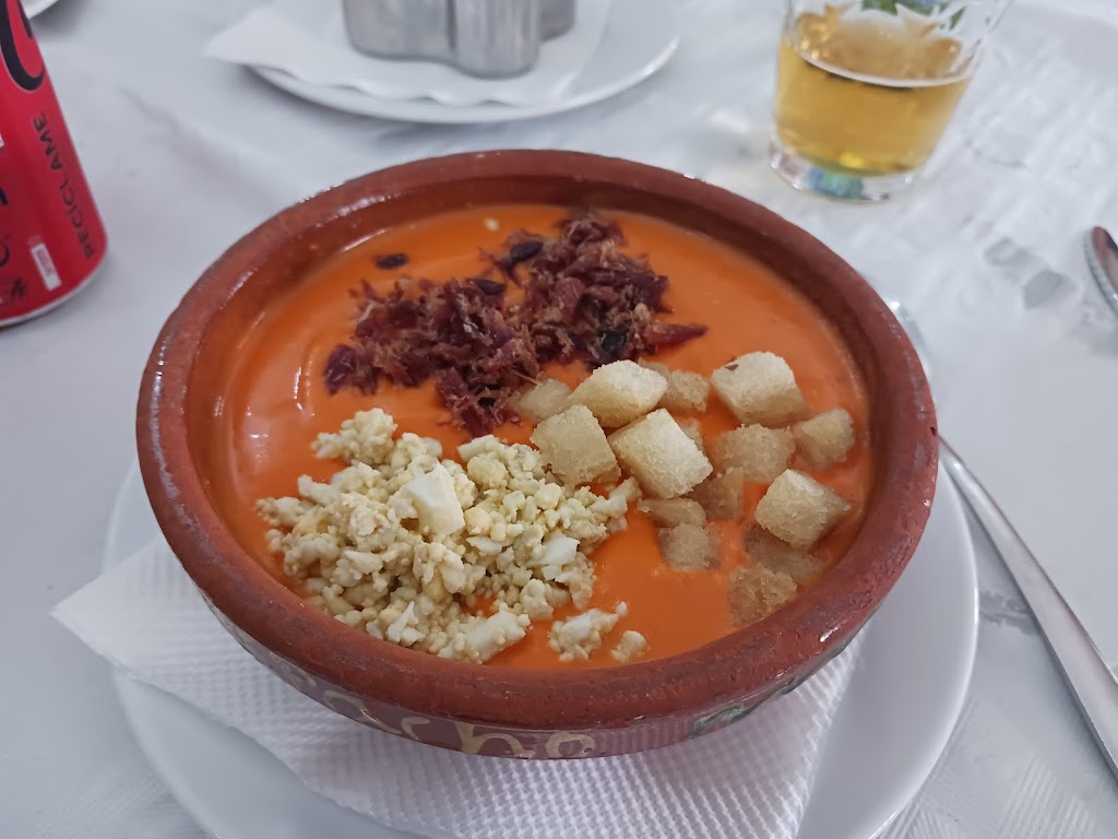 Bar Restaurante Benitez — Comida y bebida