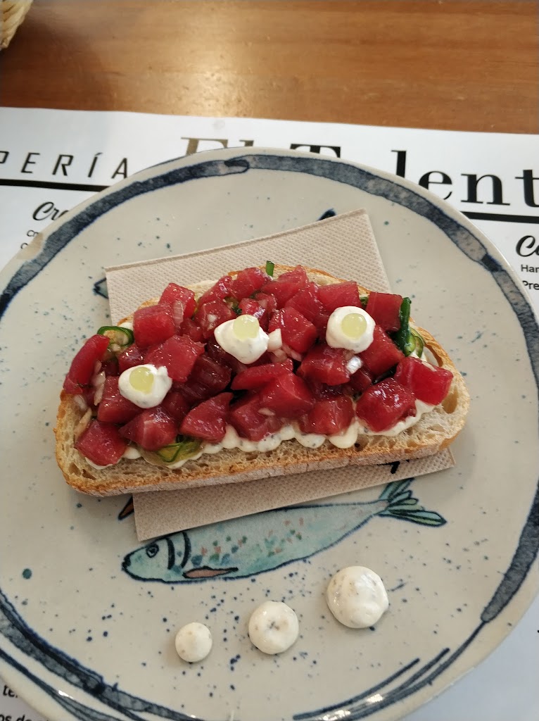 Bar taperia El talento — Comida y bebida