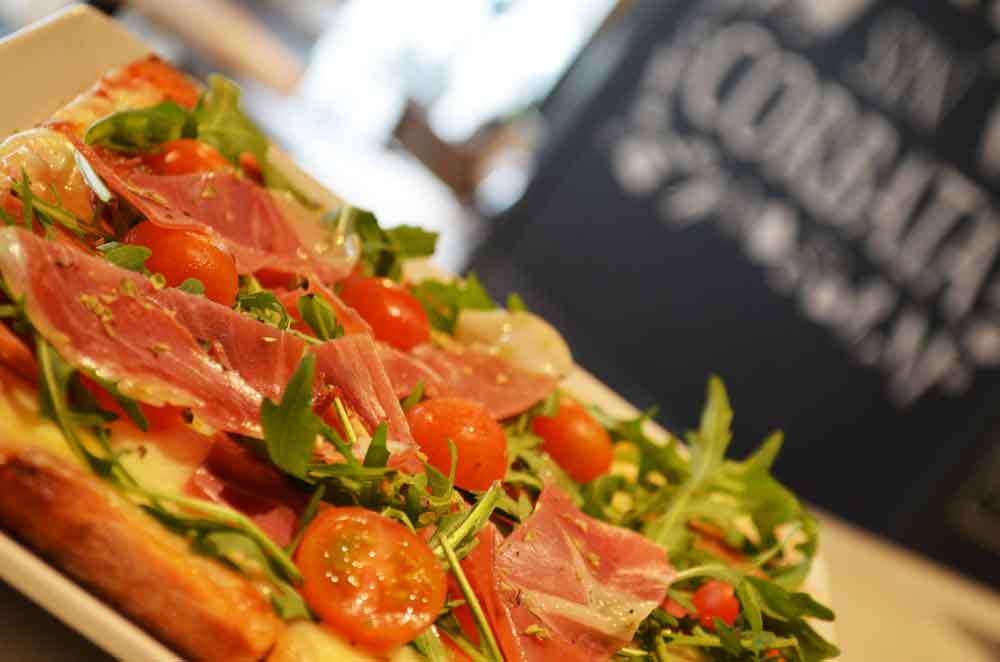 Pizzeria Montevideo Sant boi — Pizza