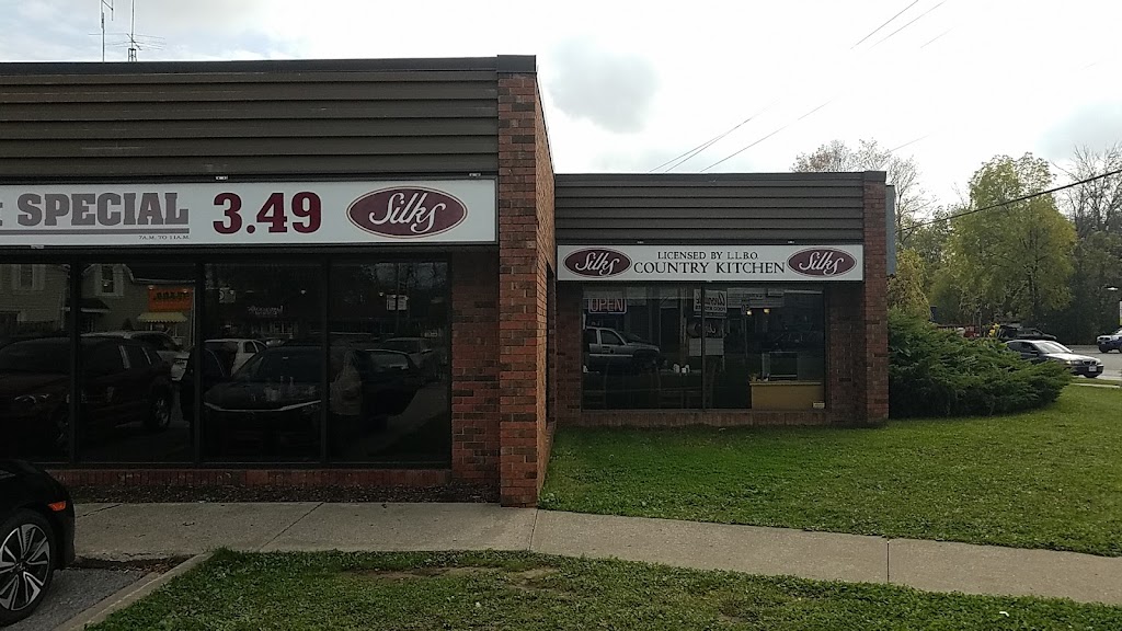 Silks Country Kitchen in Virgil