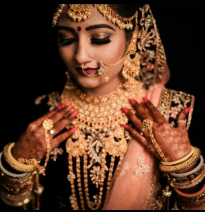 Good Luck Parlour Ladies